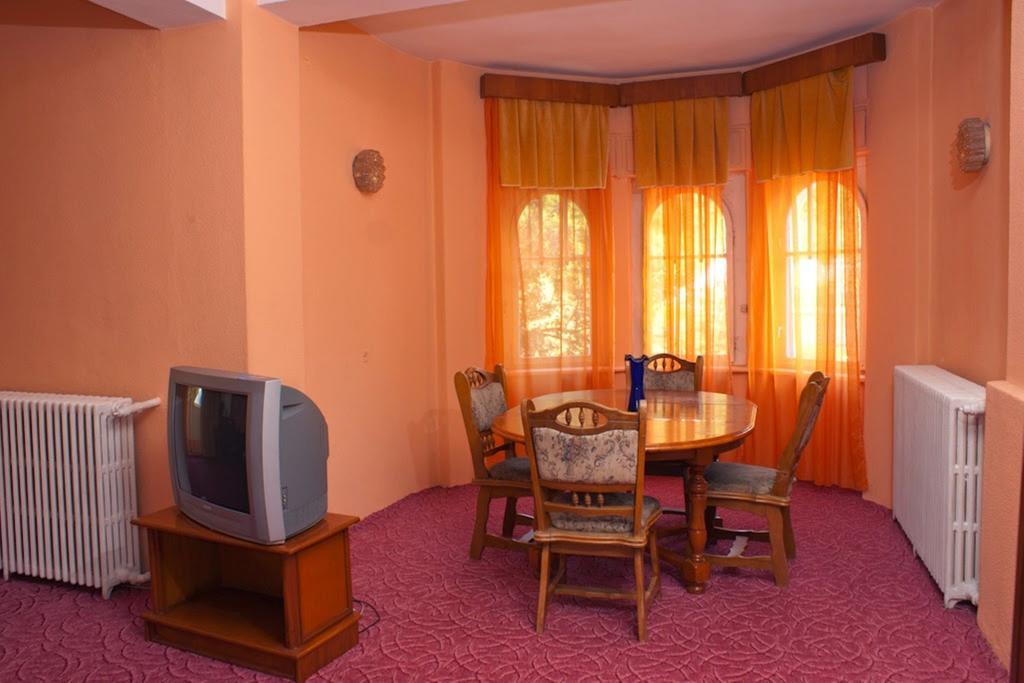Hotel Cerna Băile Herculane Habitación foto